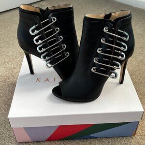 Katy Perry Women's Black The Unity-Crinkle Pins Leather Ankle Boots Size 7M
